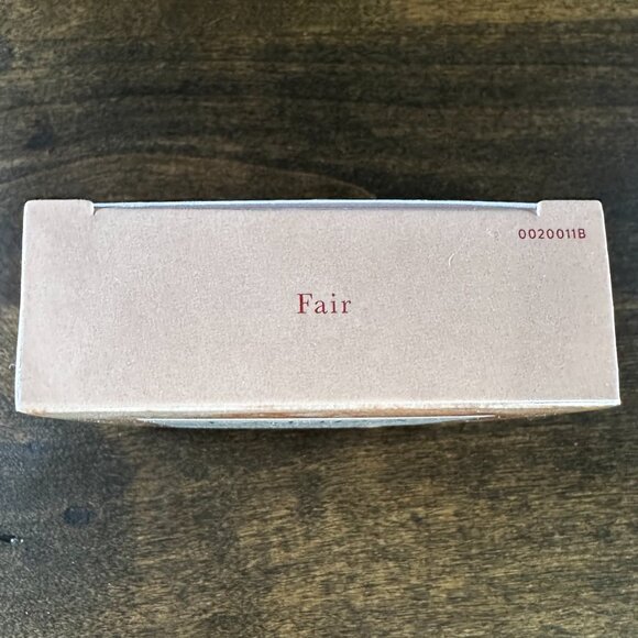 NEW Baked Balance-N-Glow Illuminating Foundation - Fair - Picture 6 of 7